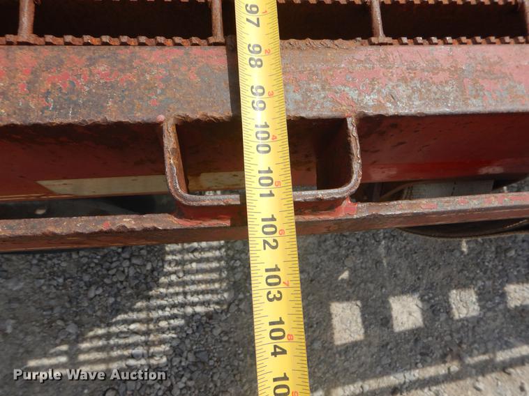 image for item FH9261 2001 L&L equipment trailer