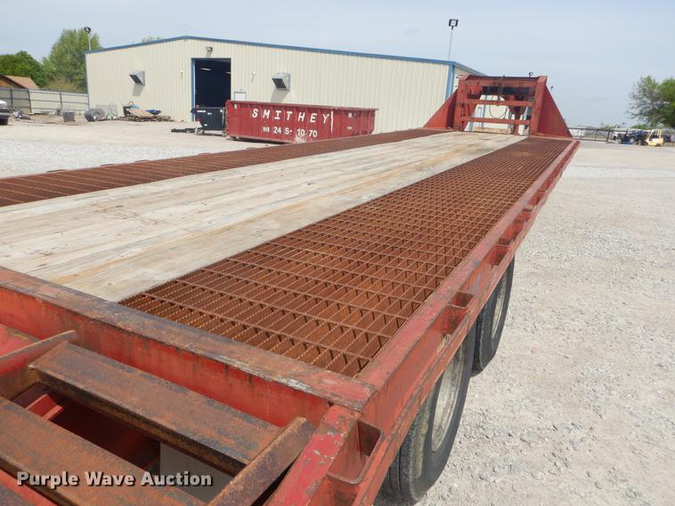 image for item FH9261 2001 L&L equipment trailer