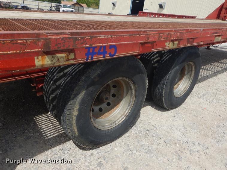image for item FH9261 2001 L&L equipment trailer
