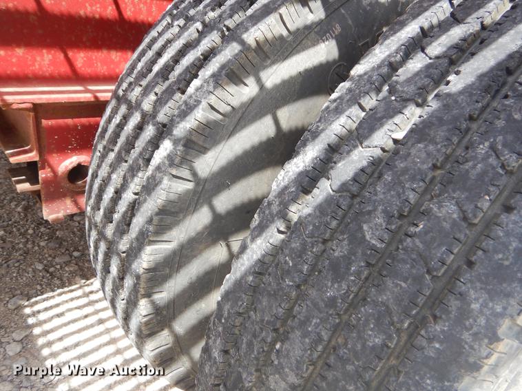 image for item FH9261 2001 L&L equipment trailer