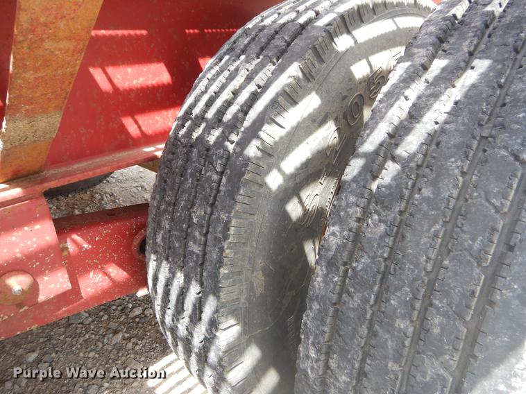 image for item FH9261 2001 L&L equipment trailer