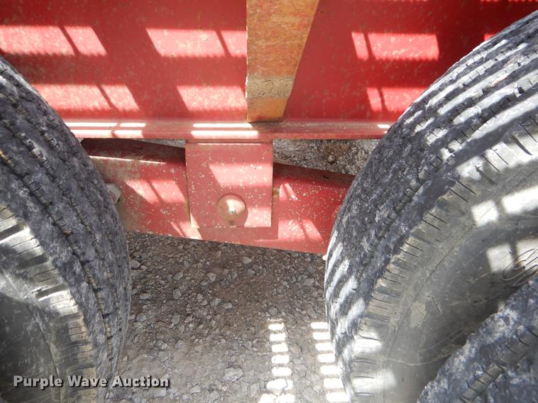 image for item FH9261 2001 L&L equipment trailer