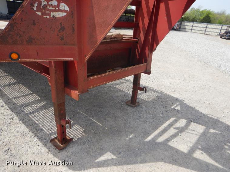 image for item FH9261 2001 L&L equipment trailer