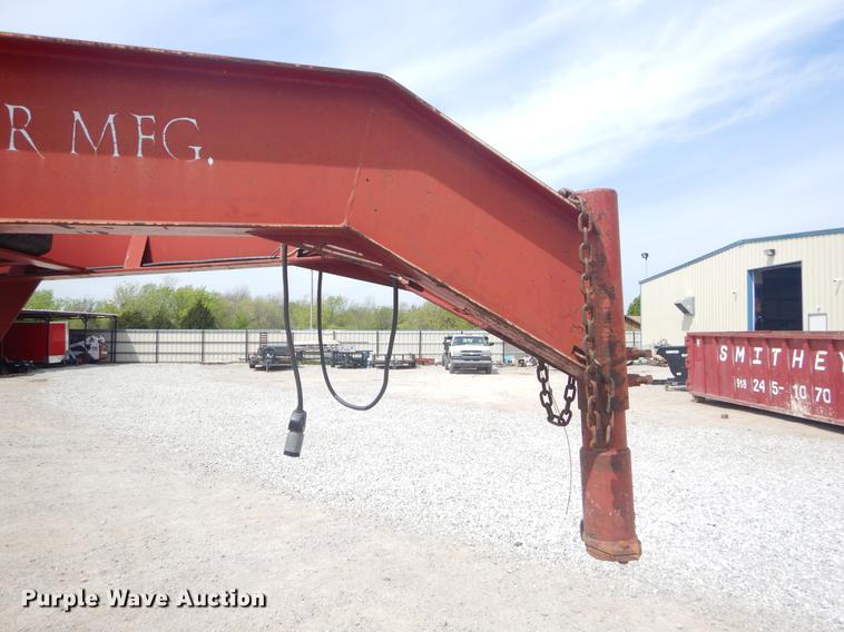 image for item FH9261 2001 L&L equipment trailer