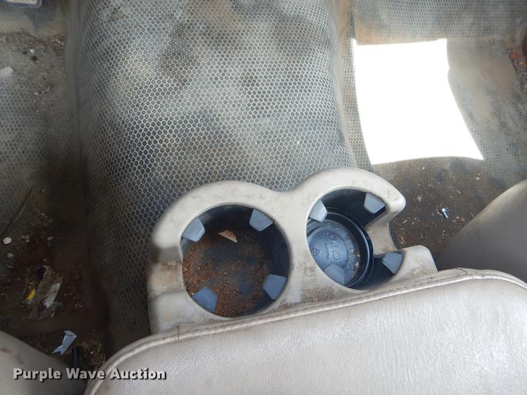 image for item FH9262 2004 Chevrolet Silverado 2500HD utility bed pickup truck