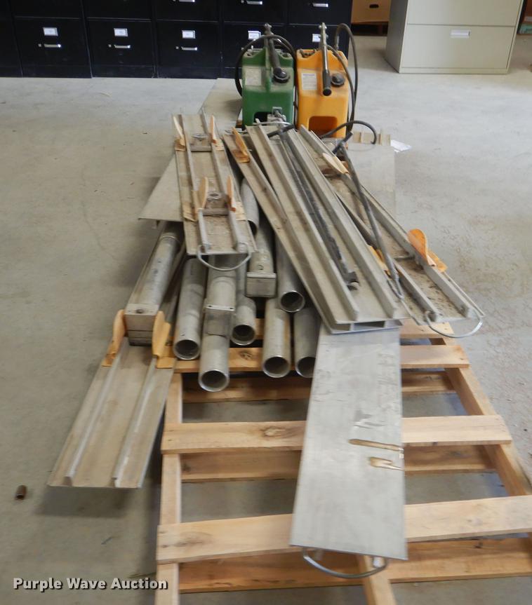 image for item FH9266 (2) Safe-T-Shore hydraulic shoring systems