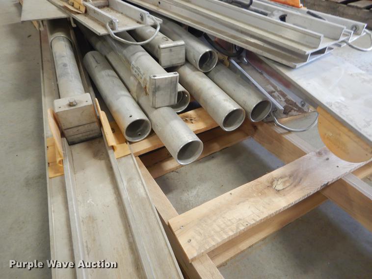 image for item FH9266 (2) Safe-T-Shore hydraulic shoring systems