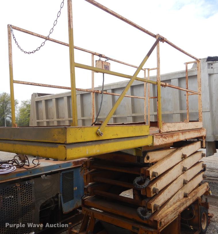 image for item FH9268 Selma scissor lift