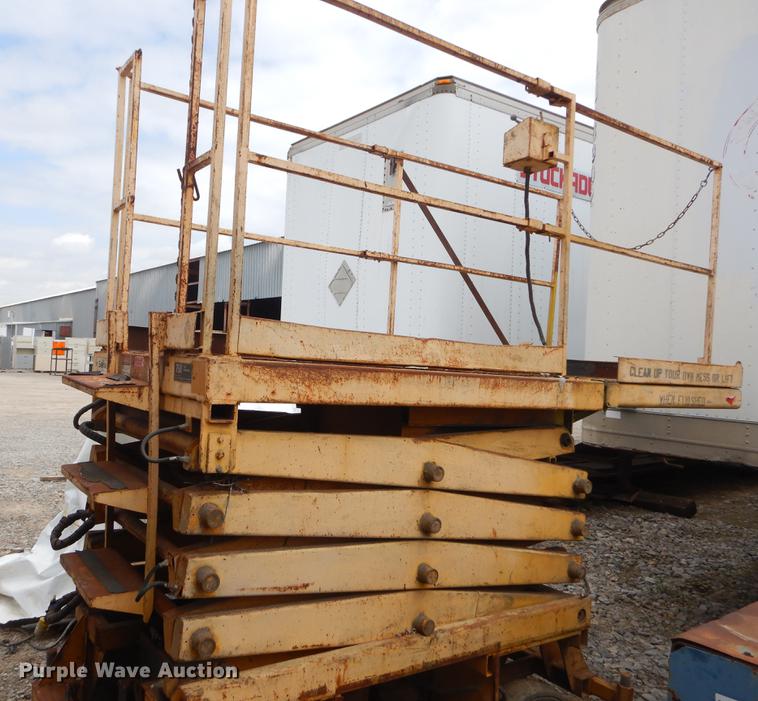 image for item FH9268 Selma scissor lift