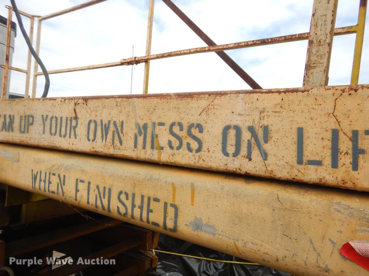 image for item FH9268 Selma scissor lift
