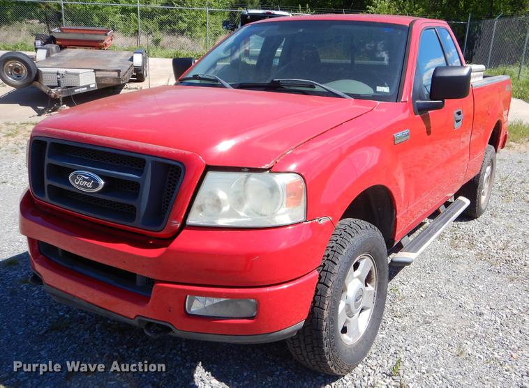 image for item FH9300 2004 Ford F150 STX pickup truck