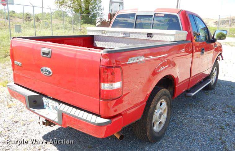 image for item FH9300 2004 Ford F150 STX pickup truck