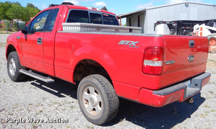 image for item FH9300 2004 Ford F150 STX pickup truck