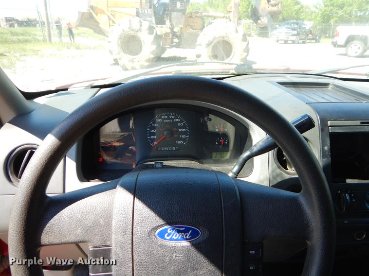 image for item FH9300 2004 Ford F150 STX pickup truck