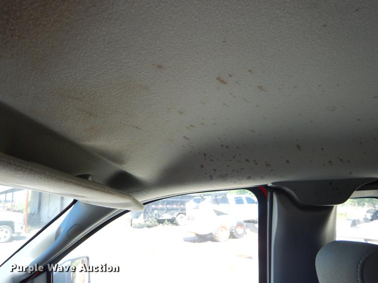 image for item FH9300 2004 Ford F150 STX pickup truck