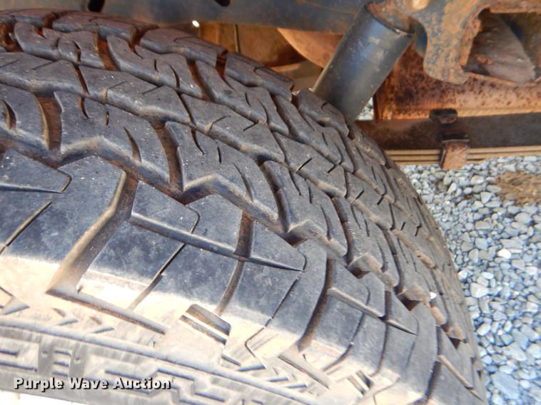 image for item FH9300 2004 Ford F150 STX pickup truck