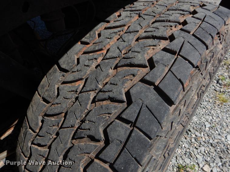 image for item FH9300 2004 Ford F150 STX pickup truck