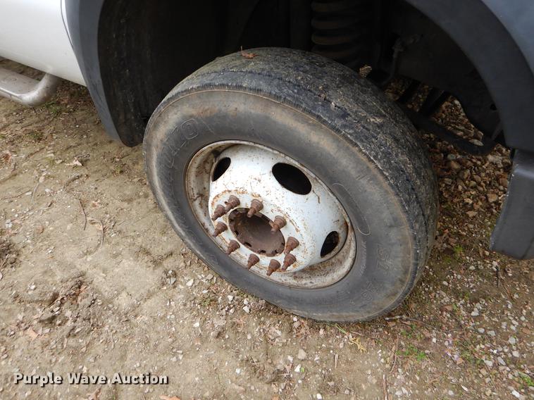 image for item FH9301 2008 Ford F550 Super Duty XL flatbed truck