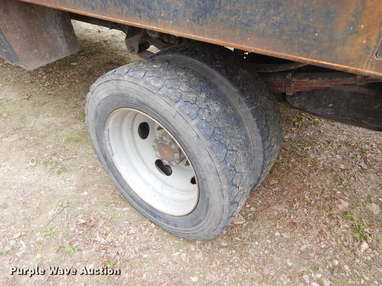 image for item FH9301 2008 Ford F550 Super Duty XL flatbed truck