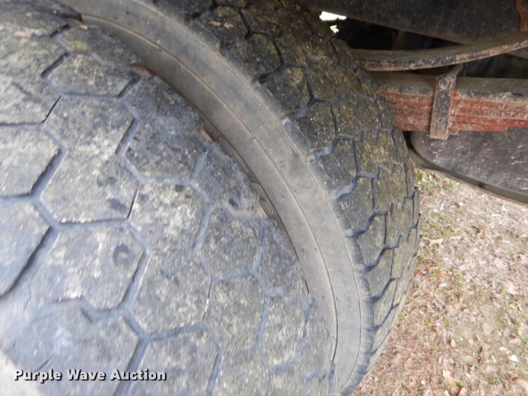 image for item FH9301 2008 Ford F550 Super Duty XL flatbed truck