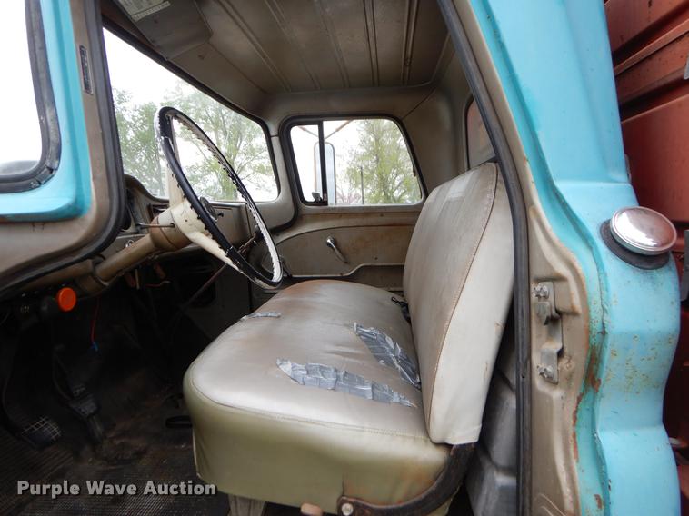 image for item FH9303 1963 GMC grain truck
