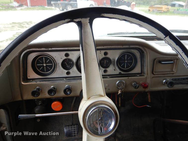 image for item FH9303 1963 GMC grain truck