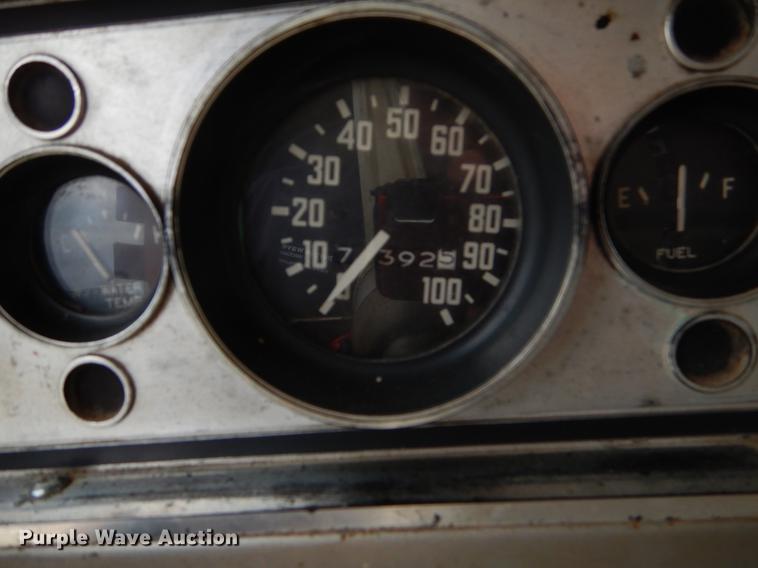 image for item FH9303 1963 GMC grain truck