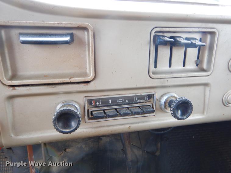 image for item FH9303 1963 GMC grain truck