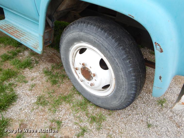 image for item FH9303 1963 GMC grain truck