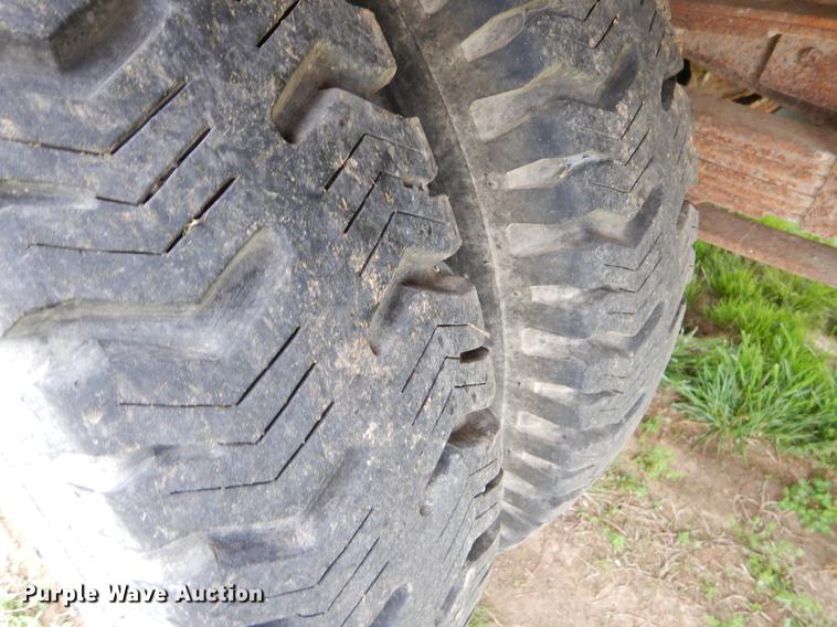 image for item FH9303 1963 GMC grain truck