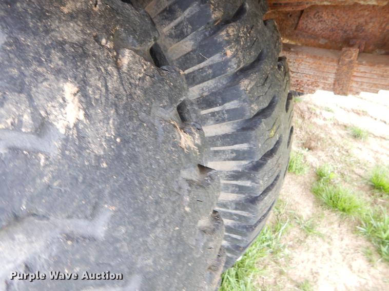 image for item FH9303 1963 GMC grain truck