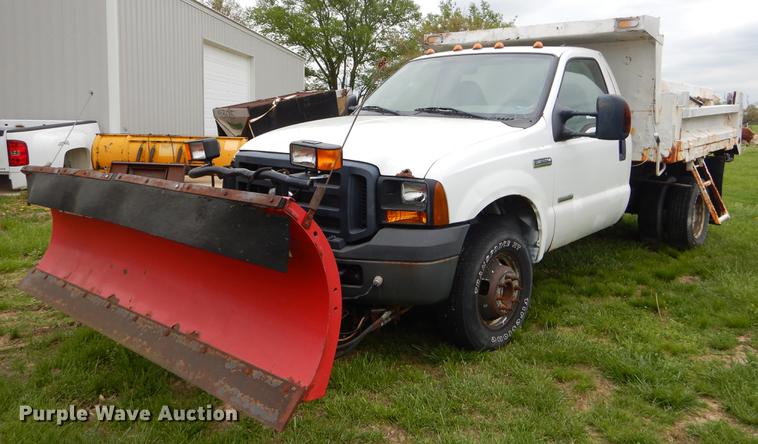 image for item FH9304 2007 Ford F350 Super Duty XL dump bed pickup truck