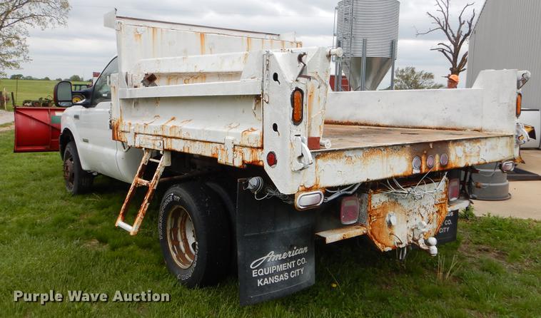 image for item FH9304 2007 Ford F350 Super Duty XL dump bed pickup truck
