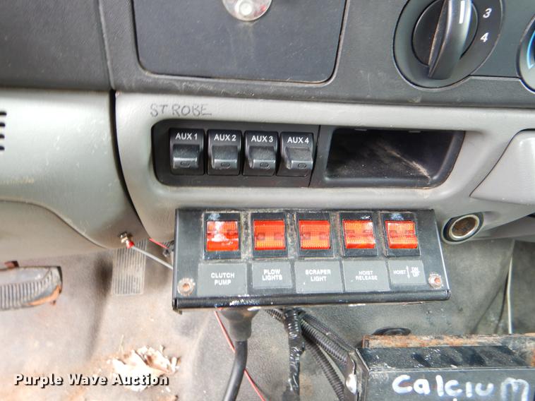 image for item FH9304 2007 Ford F350 Super Duty XL dump bed pickup truck