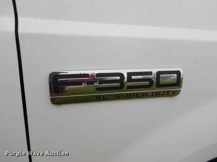 image for item FH9304 2007 Ford F350 Super Duty XL dump bed pickup truck