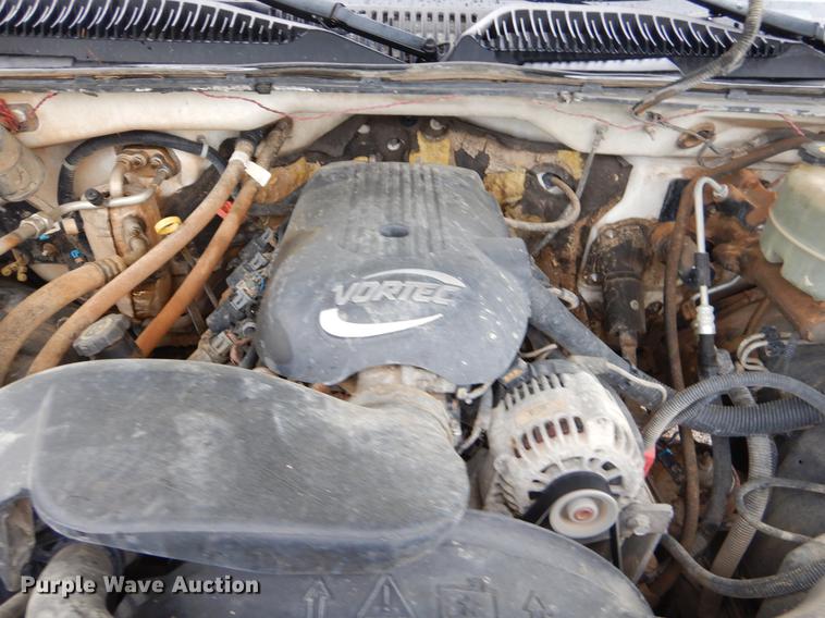 image for item FH9307 2002 Chevrolet Silverado 2500 utility bed pickup truck