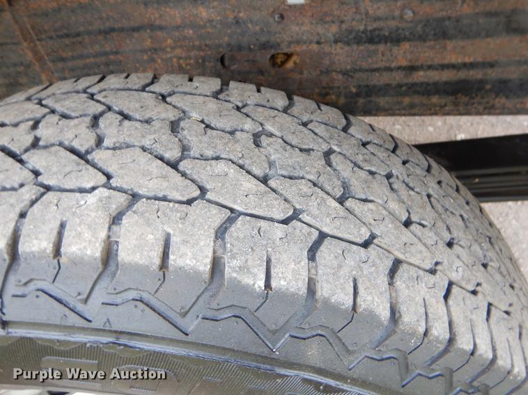 image for item FH9307 2002 Chevrolet Silverado 2500 utility bed pickup truck