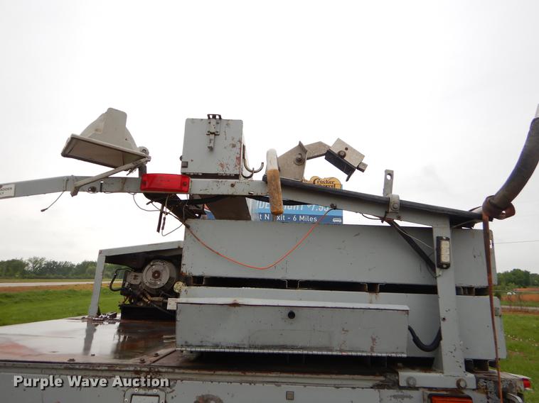 image for item FH9307 2002 Chevrolet Silverado 2500 utility bed pickup truck