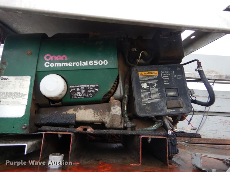 image for item FH9307 2002 Chevrolet Silverado 2500 utility bed pickup truck