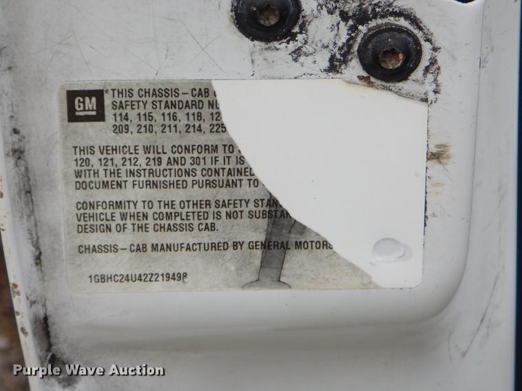 image for item FH9307 2002 Chevrolet Silverado 2500 utility bed pickup truck