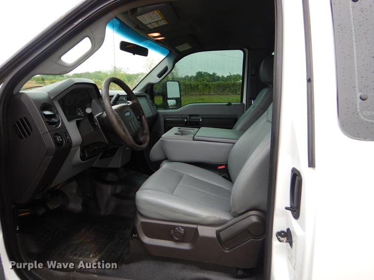 image for item FH9309 2012 Ford F550 Super Duty SuperCab flatbed truck