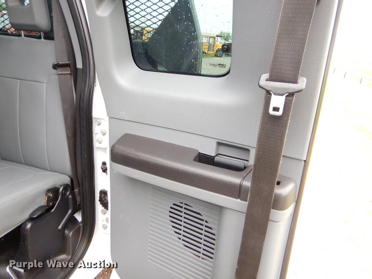 image for item FH9309 2012 Ford F550 Super Duty SuperCab flatbed truck