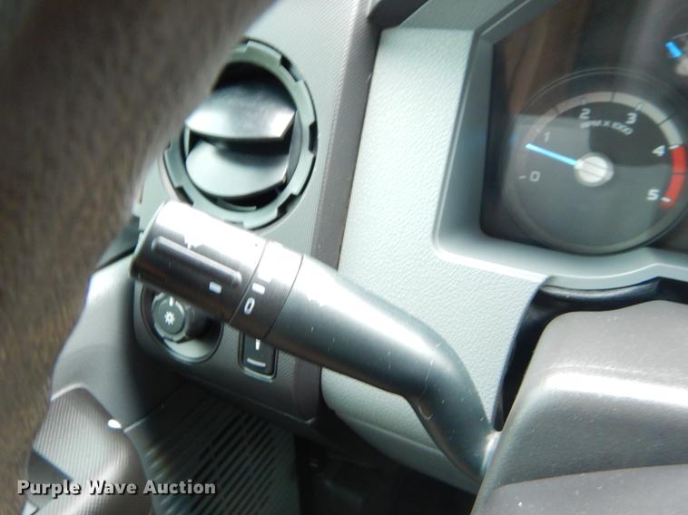 image for item FH9309 2012 Ford F550 Super Duty SuperCab flatbed truck