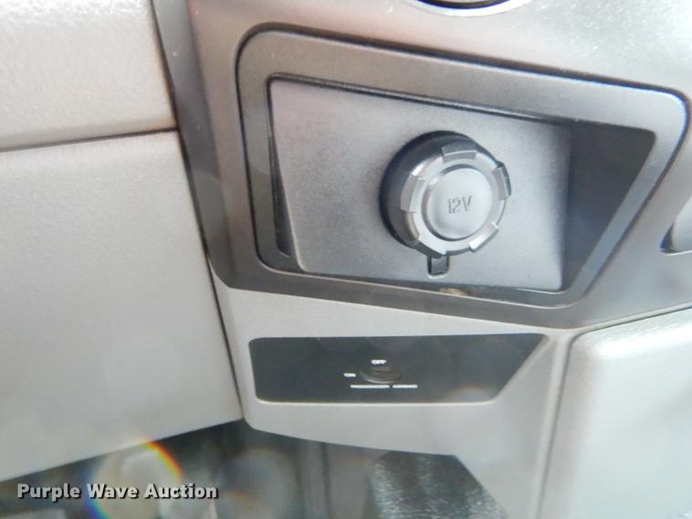 image for item FH9309 2012 Ford F550 Super Duty SuperCab flatbed truck