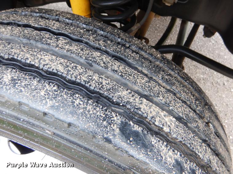 image for item FH9309 2012 Ford F550 Super Duty SuperCab flatbed truck