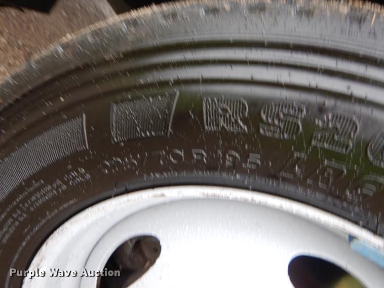 image for item FH9309 2012 Ford F550 Super Duty SuperCab flatbed truck