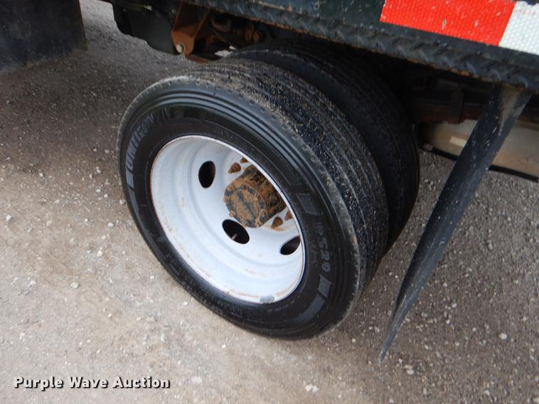 image for item FH9309 2012 Ford F550 Super Duty SuperCab flatbed truck