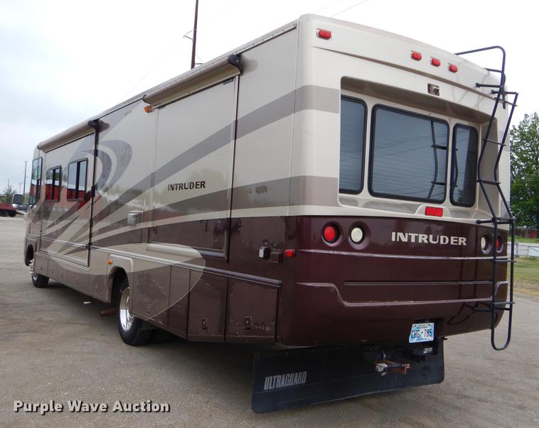 image for item FH9316 2004 Workhorse W22 Intruder 373 RV