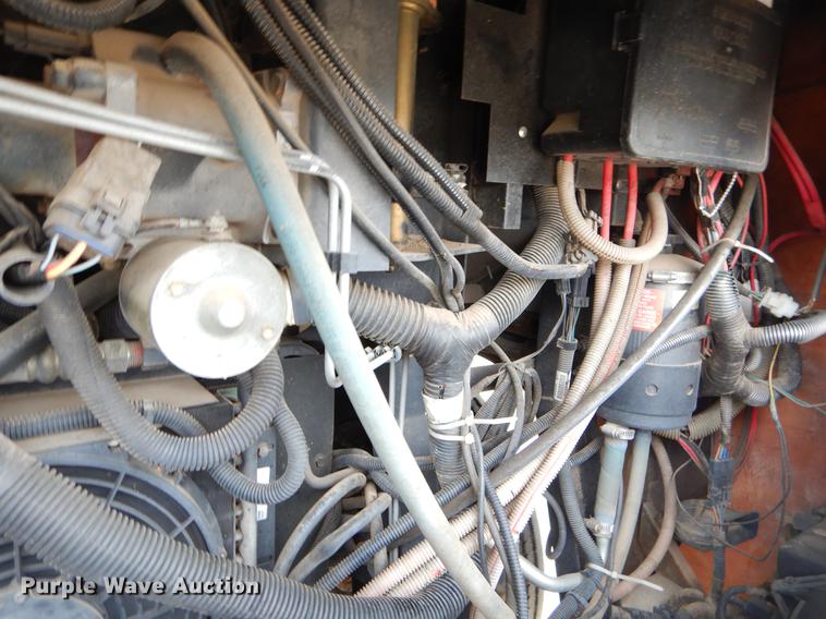 image for item FH9316 2004 Workhorse W22 Intruder 373 RV