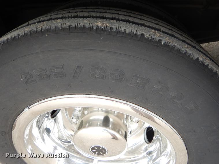 image for item FH9316 2004 Workhorse W22 Intruder 373 RV